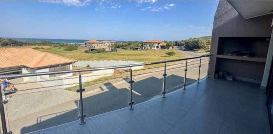 3 Bedroom Property for Sale in Winterstrand Eastern Cape